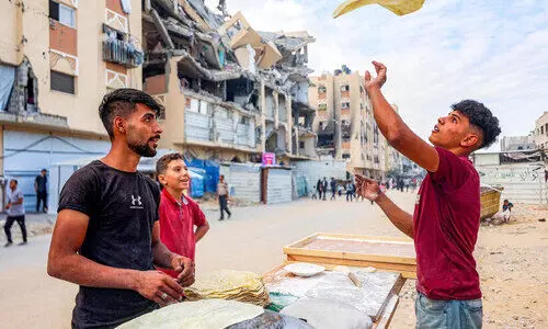 പി​ന്നെ​യും പൂ​ജ്യ​ത്തി​ൽ