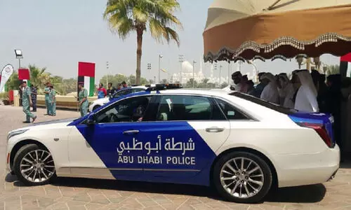 ഡ്രൈവിങ്ങിനിടെ മൊബൈൽ ഉപയോഗിക്കരുത്; മു​ന്ന​റി​യി​പ്പു​മാ​യി അ​ബൂ​ദ​ബി പൊ​ലീ​സ്