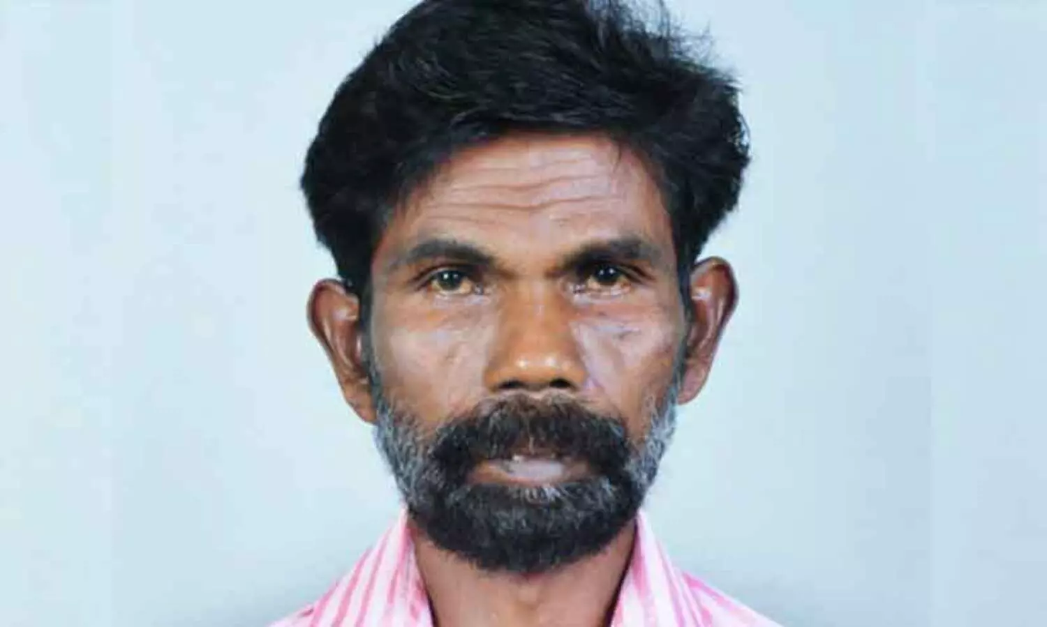 തേനീച്ച ആക്രമണത്തിൽ ക്ഷീരകർഷകൻ മരിച്ചു; മക്കൾക്കും അയൽവാസികൾക്കും പരിക്ക്