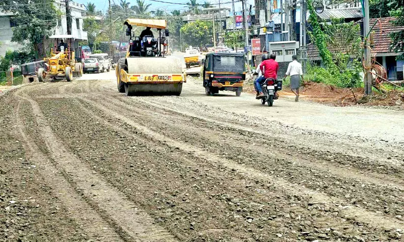മണ്ണാര്ക്കാട്-ചിന്നത്തടാകം അന്തര്സംസ്ഥാന പാത; തെങ്കര ചിറപ്പാടം-നെല്ലിപ്പുഴ റോഡ് ടാറിങ് ഈ മാസം അവസാനത്തോടെ മണ്ണാര്ക്കാട്-ചിന്നത്തടാകം അന്തര്സംസ്ഥാന പാത; തെങ്കര ചിറപ്പാടം-നെല്ലിപ്പുഴ റോഡ് ടാറിങ് ഈ മാസം അവസാനത്തോടെ