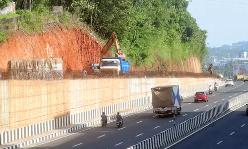 മലാപ്പറമ്പ്​-പാച്ചാക്കിൽ സർവിസ് റോഡ് നിർമാണം ഈ മാസം പൂർത്തീകരിക്കും