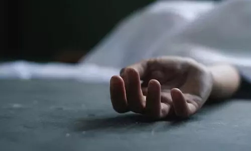 ആലപ്പുഴയിൽ കാറിടിച്ച് കാൽനട യാത്രക്കാരനായ യുവാവ് മരിച്ചു, കാർ നിർത്താതെ പോയി