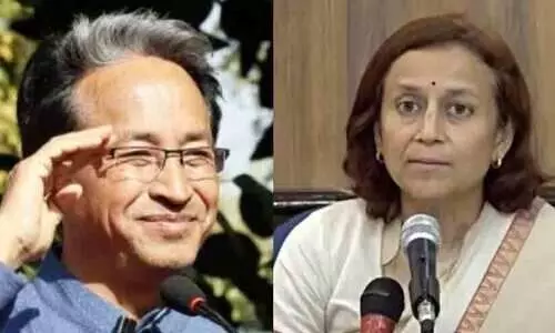 അദ്ദേഹത്തിന്‍റെ ആത്മാവ് തളർന്നിട്ടില്ല; സോനം വാങ്ചുകിനെ ജയിലിൽ സന്ദർശിച്ച് ഭാര്യ