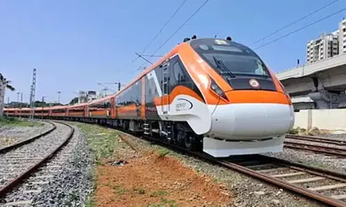 കേരളത്തിന് മുന്നാം ​വ​ന്ദേഭാരത് അനുവദിച്ചുവെന്ന് രാജീവ് ചന്ദ്രശേഖർ; റെയിൽവേ മന്ത്രിയിൽ നിന്ന് ഉറപ്പ് ലഭിച്ചെന്ന് ബി.ജെ.പി അധ്യക്ഷൻ