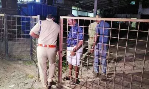 കൊച്ചിയിലെ കവർച്ച നോട്ട് ഇരട്ടിപ്പ് ഇടപാടിനിടെയെന്ന് പൊലീസ്; 80 ലക്ഷം രൂപ കൊടുത്താൽ 1.10 കോടിയായി കിട്ടുമെന്നതായിരുന്നു പദ്ധതി, നിഷേധിച്ച് സ്റ്റീൽ കമ്പനി ഉടമ