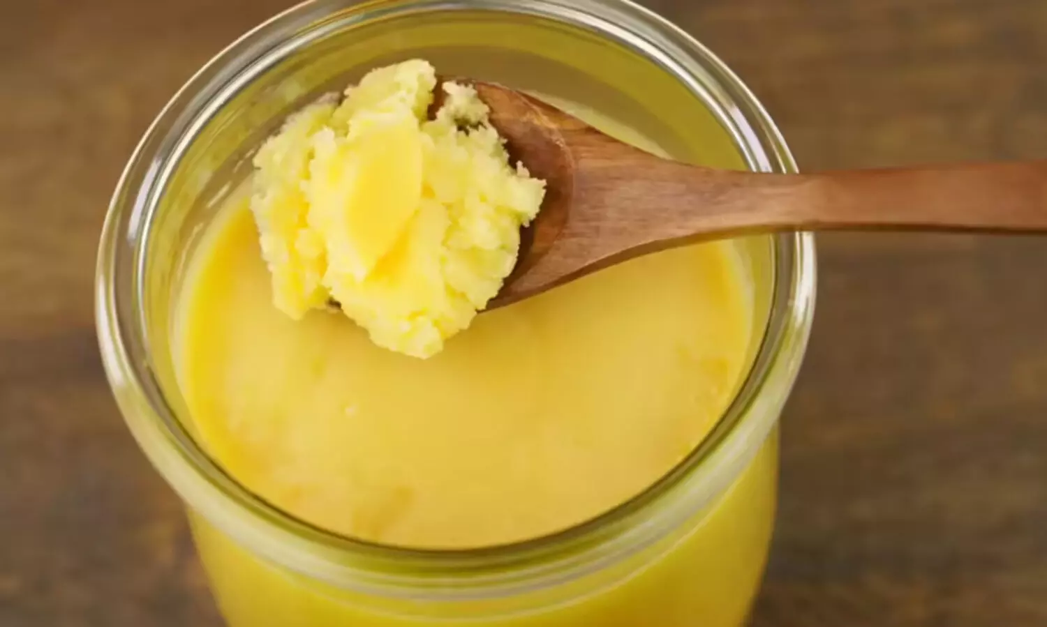 പ്രശസ്ത ബ്രാൻഡുകളുടെ ലേബൽ ഒട്ടിച്ച് മായം ചേർത്ത നെയ്യ്; പിടിച്ചെടുത്തത് 2,651 ലിറ്റർ