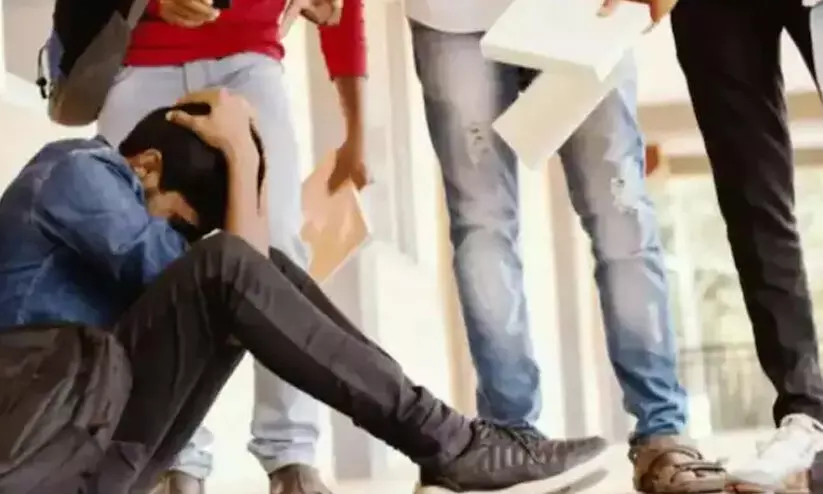 സ്കൂളിലും കോളജിലും റാഗിങ് മർദനം; രണ്ടു വിദ്യാർഥികൾ ആശുപത്രിയിൽ