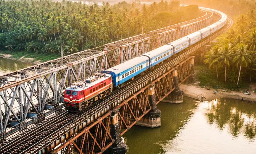 കോട്ടയം വഴി ട്രെയിനുകൾക്ക് 11ന് നിയന്ത്രണം കോട്ടയം വഴി ട്രെയിനുകൾക്ക് 11ന് നിയന്ത്രണം