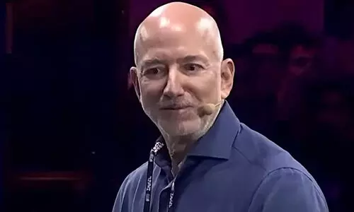 സംരംഭം തുടങ്ങുന്നതിനു മുമ്പ് ജോലി ചെയ്ത് എക്സ്പീരിയൻസ് ഉണ്ടാക്കുക; കോളജ് ഡ്രോപ്പ് ഔട്ട് ചെയ്ത് യുവാക്കൾ ബിസിനസ് തുടങ്ങാനിറങ്ങുന്നതിനെക്കുറിച്ച് ആമസോൺ സ്ഥാപകൻ