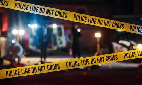 ‘ഉറങ്ങിക്കിടന്ന ഭർത്താവിന്റെ ദേഹത്ത് തിളച്ച എണ്ണയൊഴിച്ചു, മുളകുപൊടി വിതറി’; ക്രൂര മർദനത്തിൽ ഭാര്യക്കെതിരെ കേസെടുത്ത് പൊലീസ്