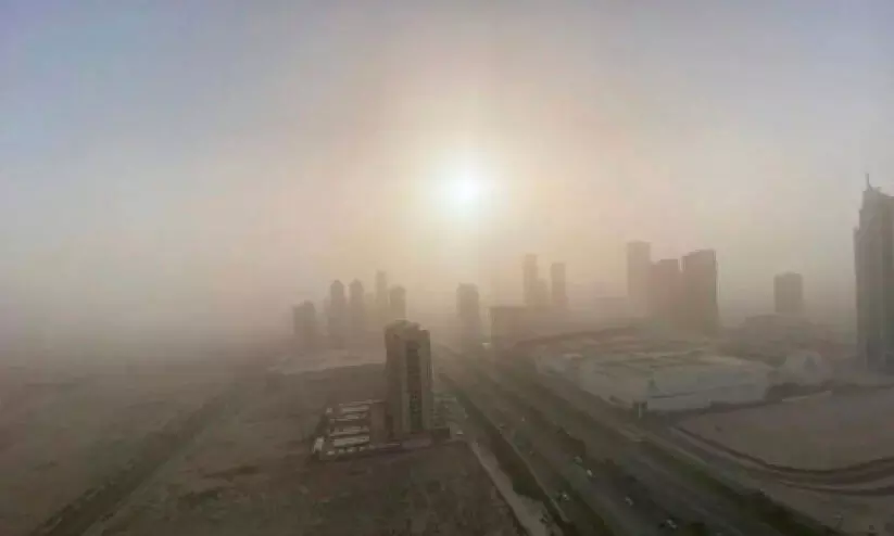 കാ​ലാ​വ​സ്ഥ മാ​റ്റം; മൂ​ട​ൽ​മ​ഞ്ഞി​ന് സാ​ധ്യ​ത