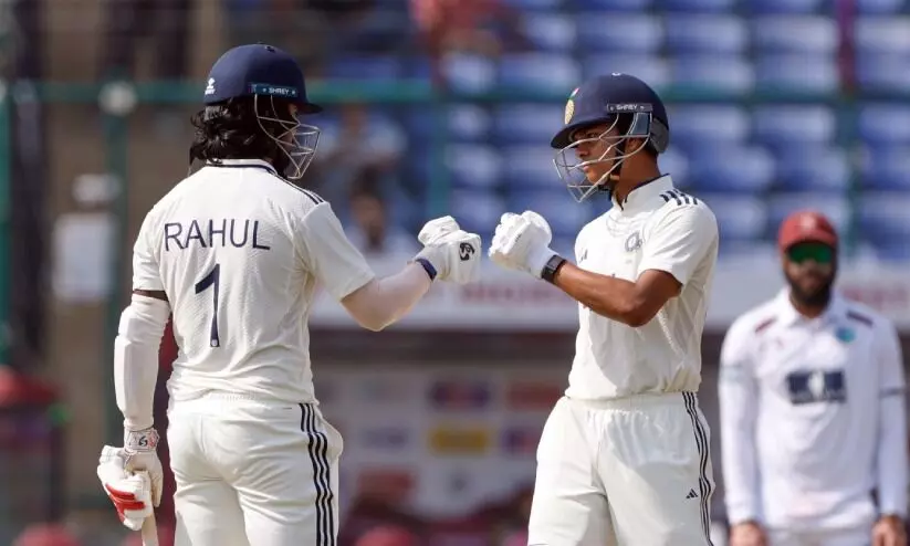 ടോസ് ഭാഗ്യം ഗില്ലിനൊപ്പം, പരമ്പര തൂത്തുവാരാൻ ടീം ഇന്ത്യ; രണ്ടാം ടെസ്റ്റിൽ ഭേദപ്പെട്ട തുടക്കം