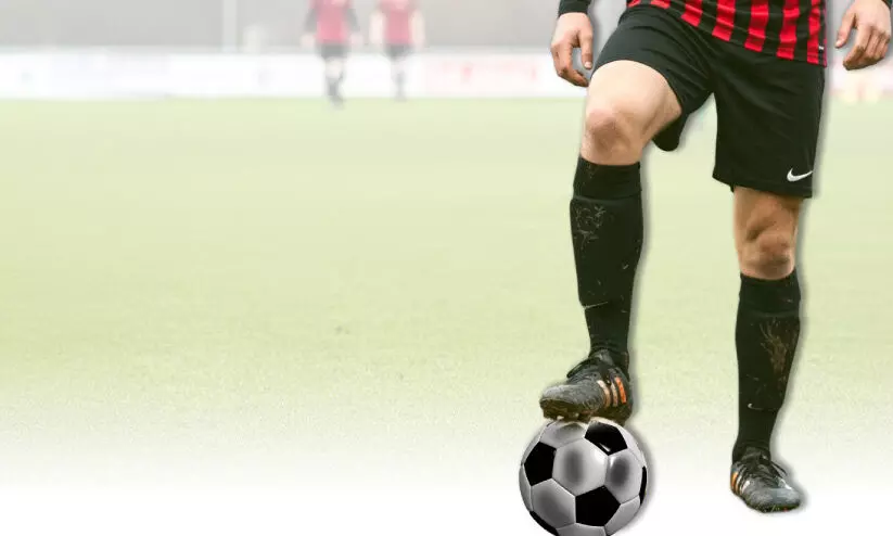 കൊച്ചി ഉണരുന്നു, കാൽപന്താരവത്തിലേക്ക്...