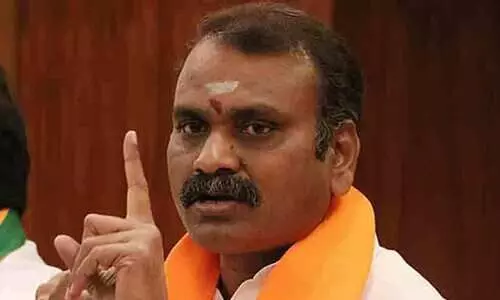 ജാതി പേര് ഒഴിവാക്കാനുള്ള തമിഴ്നാട് സർക്കാറിന്‍റെ തീരുമാനം സ്റ്റാലിന്‍റെ പബ്ലിസിറ്റി സ്റ്റണ്ടെന്ന് വിമർശനവുമായി കേന്ദ്രമന്ത്രി