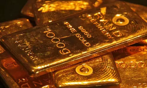 ഉപഭോക്താക്കൾ ശ്രദ്ധിക്കുക, സ്വർണ വില കൂപ്പുകുത്തുമെന്ന് വിദഗ്ധർ