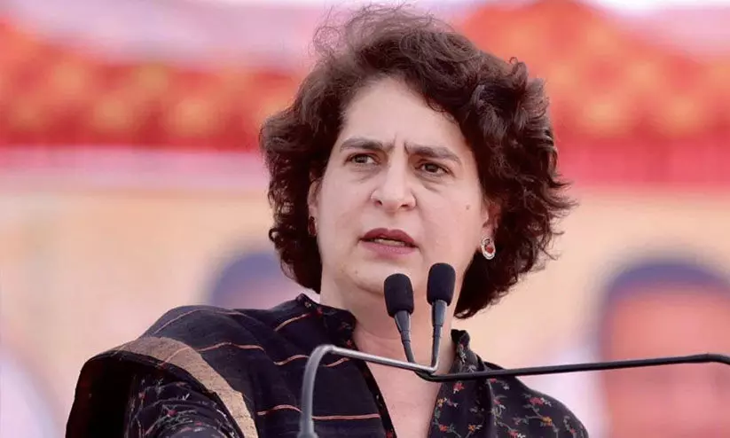 താലിബാൻ പ്രതിനിധിയുടെ വാർത്താ സമ്മേളനത്തിൽ നിന്ന് വനിതാ മാധ്യമപ്രവർത്തകരെ എന്തുകൊണ്ട് ഒഴിവാക്കി?; മോദി മറുപടി പറയണമെന്ന് പ്രിയങ്ക താലിബാൻ പ്രതിനിധിയുടെ വാർത്താ സമ്മേളനത്തിൽ നിന്ന് വനിതാ മാധ്യമപ്രവർത്തകരെ എന്തുകൊണ്ട് ഒഴിവാക്കി?; മോദി മറുപടി പറയണമെന്ന് പ്രിയങ്ക