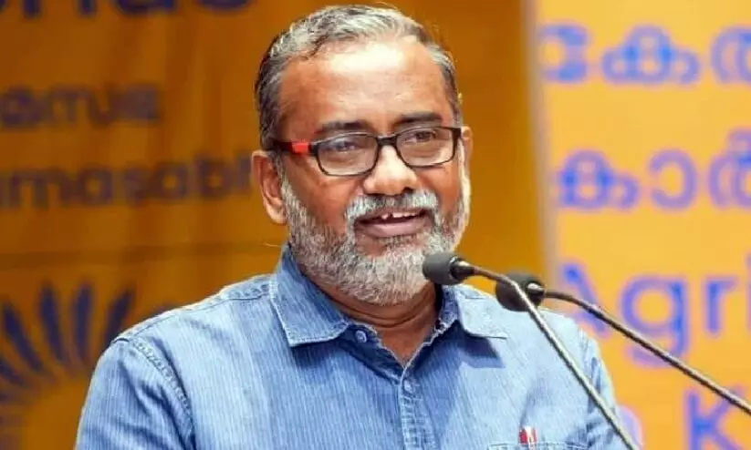 കൊല്ലുന്ന പന്നിയെ തിന്നാൻ കഴിയണം, വംശനാശം നേരിടുന്ന ജീവിയല്ലല്ലോ -മന്ത്രി പി. പ്രസാദ് കൊല്ലുന്ന പന്നിയെ തിന്നാൻ കഴിയണം, വംശനാശം നേരിടുന്ന ജീവിയല്ലല്ലോ -മന്ത്രി പി. പ്രസാദ്