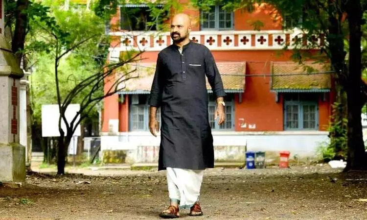 ‘ആൾക്കൂട്ട കൈയടികൊണ്ട്​   മോശപ്പെട്ട സാഹിത്യം   ഒന്നാന്തരമാവില്ല’