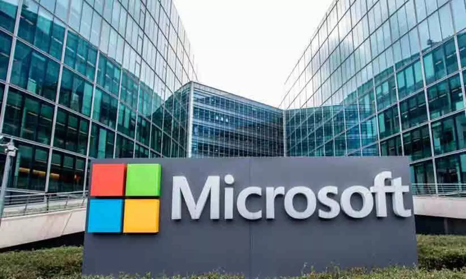 ‘അതിക്രമത്തിന് കൂട്ടുനിൽക്കാനാവുന്നില്ല,’ ഇസ്രായേൽ സൈന്യത്തിന് ക്ളൗഡ് സേവനം നൽകുന്നതിൽ പ്രതിഷേധിച്ച് മൈക്രോസോഫ്റ്റ് എഞ്ചിനീയറുടെ രാജി