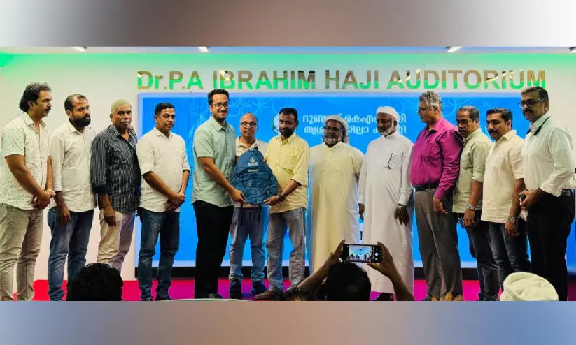 കെ.എം.സി.സി തൃശൂർ ജില്ല ഉംറ സംഘം ബുധനാഴ്ച പുറപ്പെടും കെ.എം.സി.സി തൃശൂർ ജില്ല ഉംറ സംഘം ബുധനാഴ്ച പുറപ്പെടും