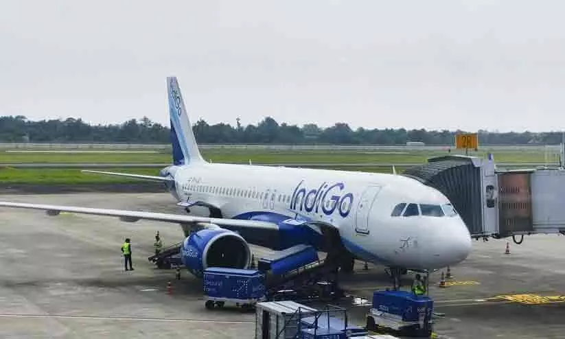 വിമാനത്തിലെ ശുചിമുറിയിൽ പ്രഷർ പമ്പിൽ ഒളിപ്പിച്ച നിലയിൽ സ്വർണം: നെടുമ്പാശ്ശേരിയിൽ ഇറങ്ങിയ 181 യാത്രക്കാരെയും കേന്ദ്രീകരിച്ച് അന്വേഷണം