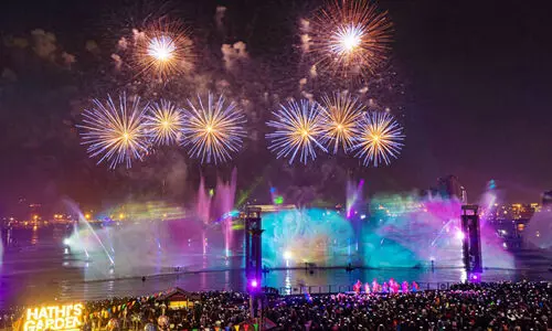 പ്രകാശം പരത്താൻ ദീ​പാ​വ​ലി; വ​ര​വേ​ൽ​ക്കാ​നൊരുങ്ങി രാ​ജ്യം