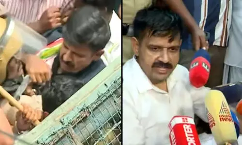 സന്ദീപ് വാര്യർ ഇപ്പോഴും ജയിലിൽ തന്നെ, സർക്കാറിനെ പ്രീതിപ്പെടുത്താൻ ശ്രമിക്കുന്ന പൊലീസുകാർ മറുപടി പറയേണ്ടി വരും -അടൂർ പ്രകാശ്