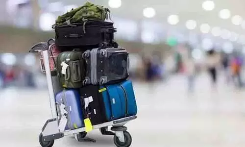 നെടുമ്പാശ്ശേരിയിലെത്തിയ യാത്രക്കാർക്ക് ലഗേജ് കൈമാറിയില്ല; വിമാനത്താവളത്തിൽ പ്രതിഷേധം