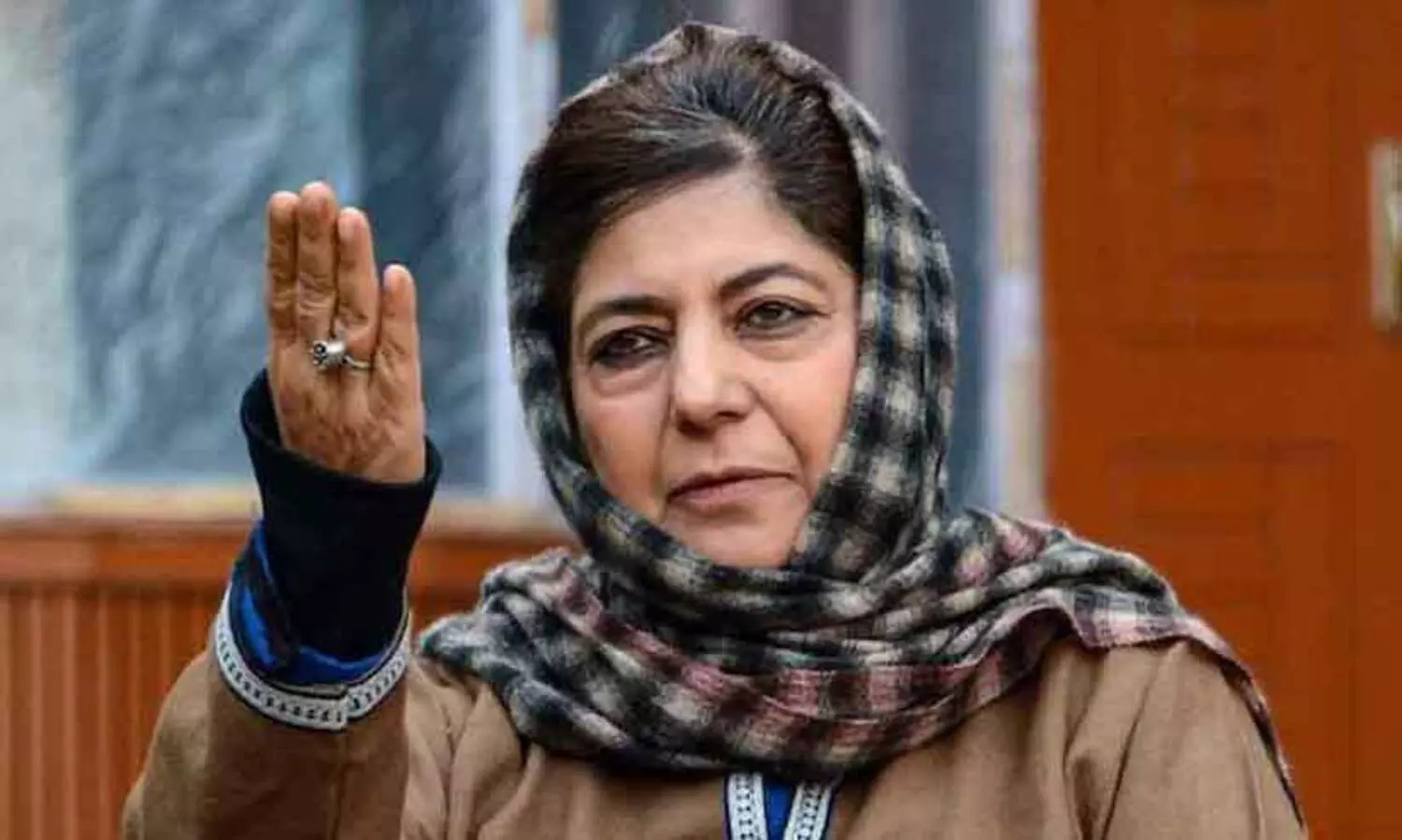 ആദ്യം നിങ്ങൾ  പള്ളികളും സ്കൂളുകളും വീടുകളും തകർത്ത ഇന്ത്യയിലെ മുസ്‍ലിംകളുടെ  ഹൃദയം കീഴടക്കുക -മെഹബൂബ മുഫ്തി