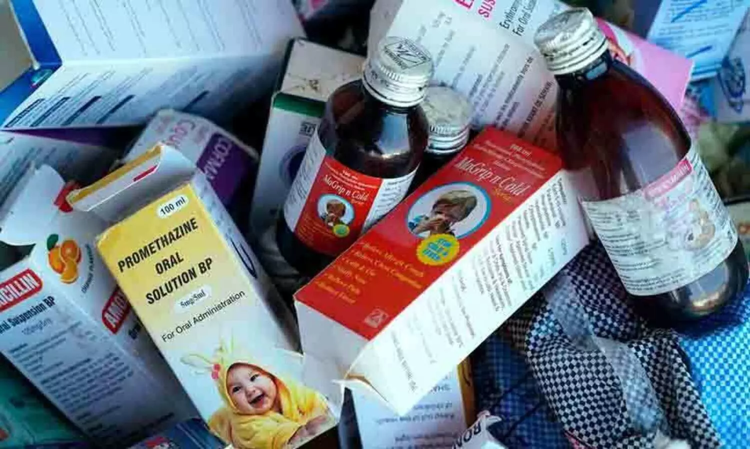 ജീവനെടുക്കുന്ന ജാഗ്രതക്കുറവ്; തുരുമ്പുപാത്രത്തിലും റബർ കാനുകളിലും നിർമാണം, മരുന്നുവിപണിയിൽ പരിശോധന സംവിധാനങ്ങൾ പാളം തെറ്റുന്നോ?