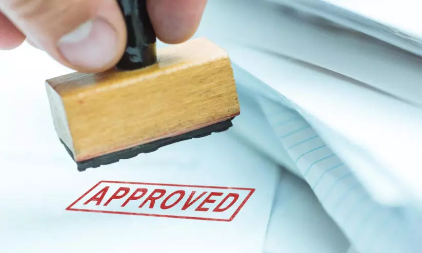 നി​ല​പാ​ട് ക​ടു​പ്പി​ച്ച് വി​ദ്യാ​ഭ്യാ​സ മ​ന്ത്രാ​ല​യം; പൊ​തു​പ​രി​പാ​ടി​ക​ൾ​ക്ക് അ​നു​മ​തി നി​ർ​ബ​ന്ധം