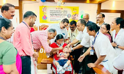 പ​ൾ​സ്‌ പോ​ളി​യോ; 2087 ബൂ​ത്തു​ക​ൾ വ​ഴി കു​ട്ടി​ക​ൾ​ക്ക് തു​ള്ളി​മ​രു​ന്ന് ന​ൽ​കി