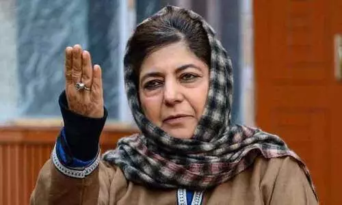 ആദ്യം നിങ്ങൾ  പള്ളികളും സ്കൂളുകളും വീടുകളും തകർത്ത ഇന്ത്യയിലെ മുസ്‍ലിംകളുടെ  ഹൃദയം കീഴടക്കുക -മെഹബൂബ മുഫ്തി