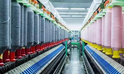 കയറ്റുമതിയെ സാരമായി ബാധിച്ച് യു.എസ് താരിഫ്; മൊറട്ടോറിയം തേടി ഇന്ത്യയുടെ വസ്ത്ര വ്യാപാര മേഖല