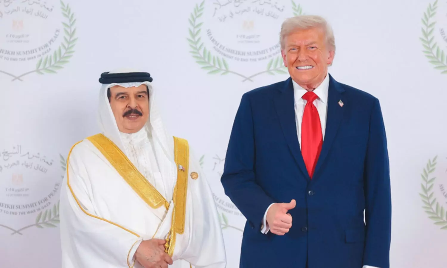 ശറമുൽശൈഖ് ഉച്ചകോടിയിൽ പങ്കെടുത്ത് ഹമദ് രാജാവ്