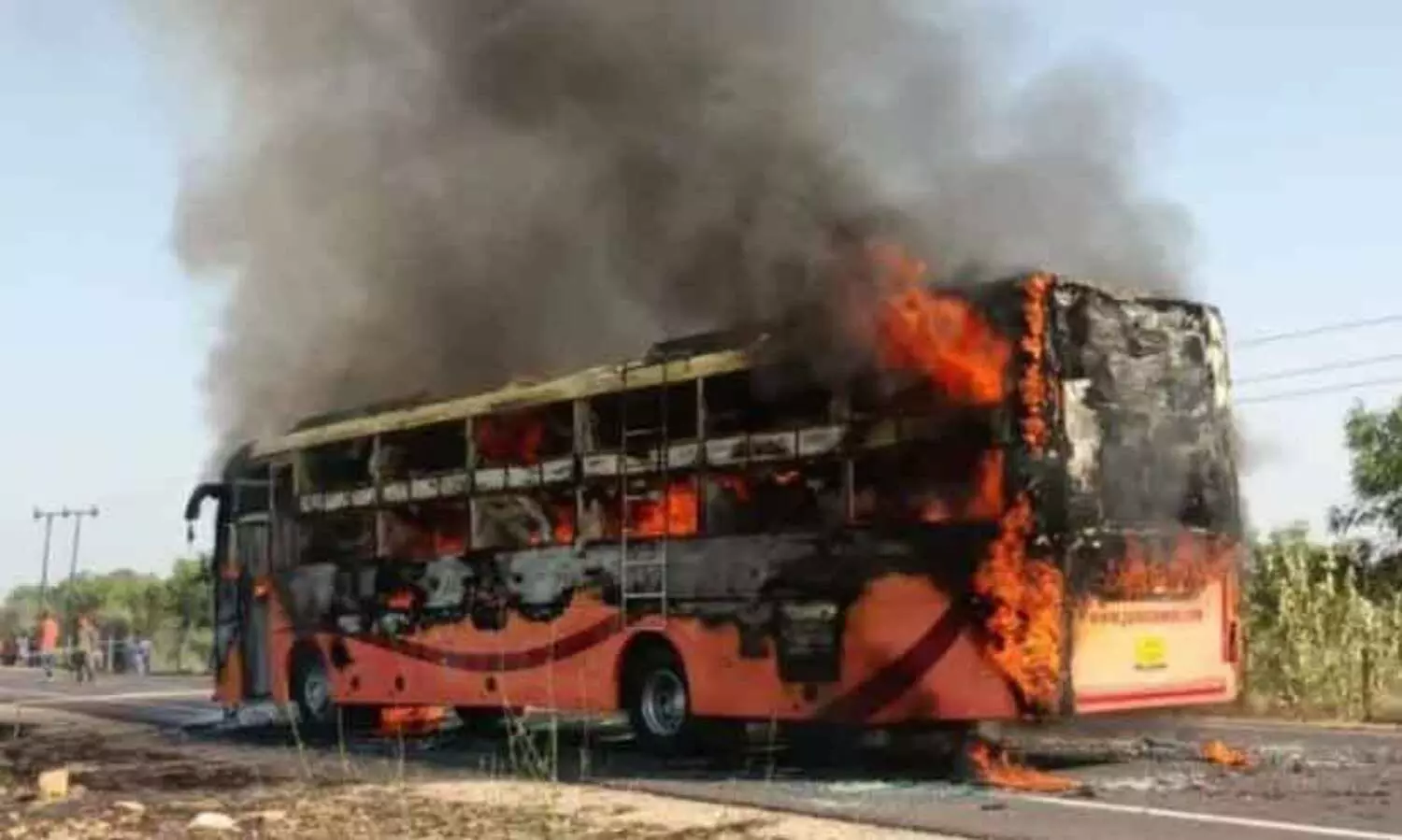 രാജസ്ഥാനിൽ ഓടിക്കൊണ്ടിരുന്ന ബസിന് തീപിടിച്ച് 15പേർക്ക് പരിക്ക്