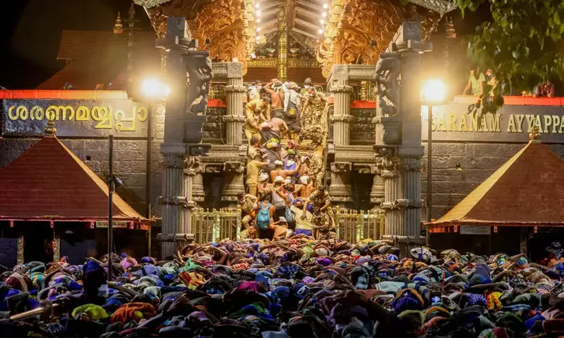 സന്നിധാനത്തെ പരിശോധന താൽക്കാലികമായി നിർത്തി സന്നിധാനത്തെ പരിശോധന താൽക്കാലികമായി നിർത്തി