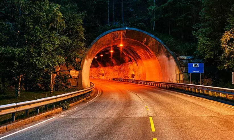 ബംഗളൂരു തുരങ്കപാത പദ്ധതിയുടെ റിപ്പോർട്ടിൽ ഗുരുതര പിഴവ് ബംഗളൂരു തുരങ്കപാത പദ്ധതിയുടെ റിപ്പോർട്ടിൽ ഗുരുതര പിഴവ്