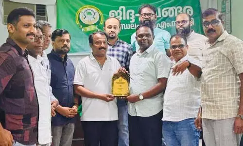 ശ​രീ​ഫ് കു​റ്റൂ​രി​ന് കെ.​എം.​സി.​സി സ്വീ​ക​ര​ണം