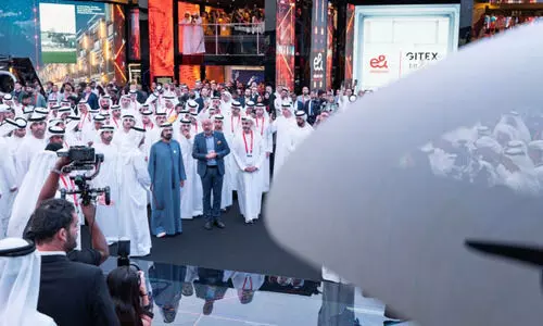 ജൈ​ടെ​ക്സി​ന്​ തു​ട​ക്കം; ദു​ബൈ​യി​ലേ​ക്കൊ​ഴു​കി ടെ​ക്​ ലോ​കം