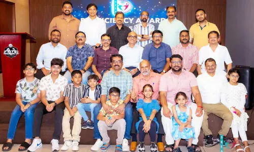 അ​വാ​ർ​ഡ്ദാ​ന​വും ടോ​സ്റ്റ്മാ​സ്റ്റ​ർ ഗാ​വ​ൽ​സ് ക്ല​ബ് രൂ​പ​വ​ത്ക​ര​ണ​വും