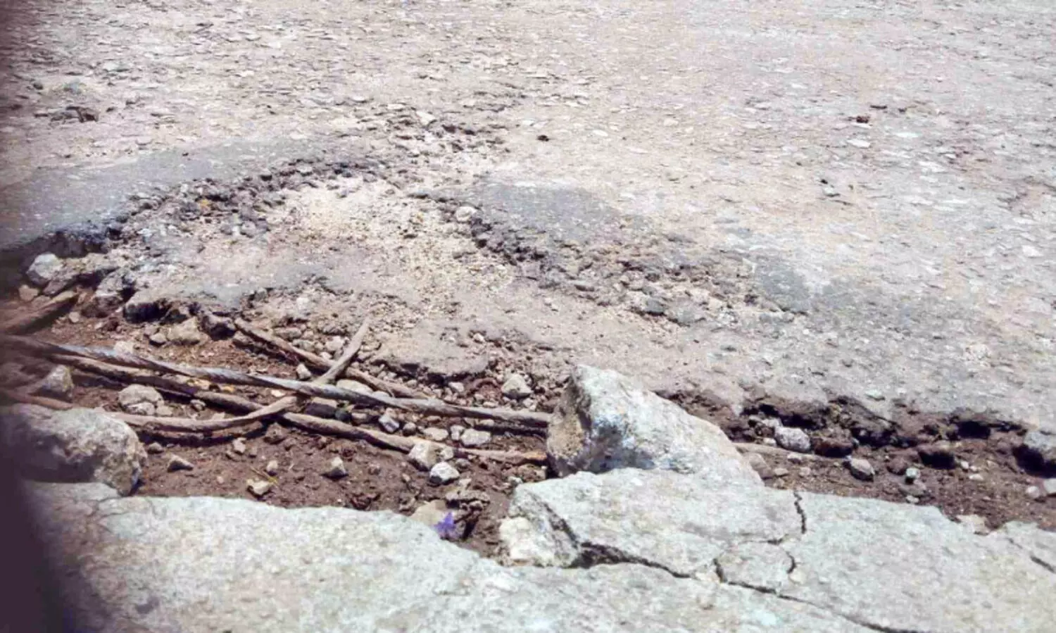 പൂഴിക്കാട് വലക്കടവ് പാലം അപകടാവസ്ഥയിൽ