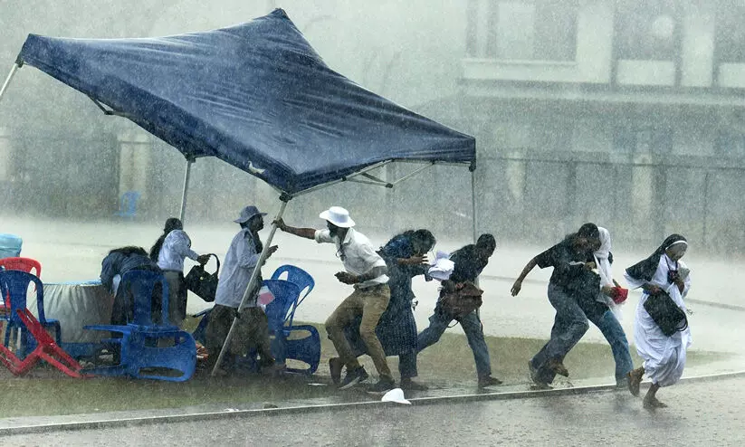 ഈ വിജയങ്ങൾക്ക് അവഗണനയുടെ കൈപ്പുനീരുണ്ട്