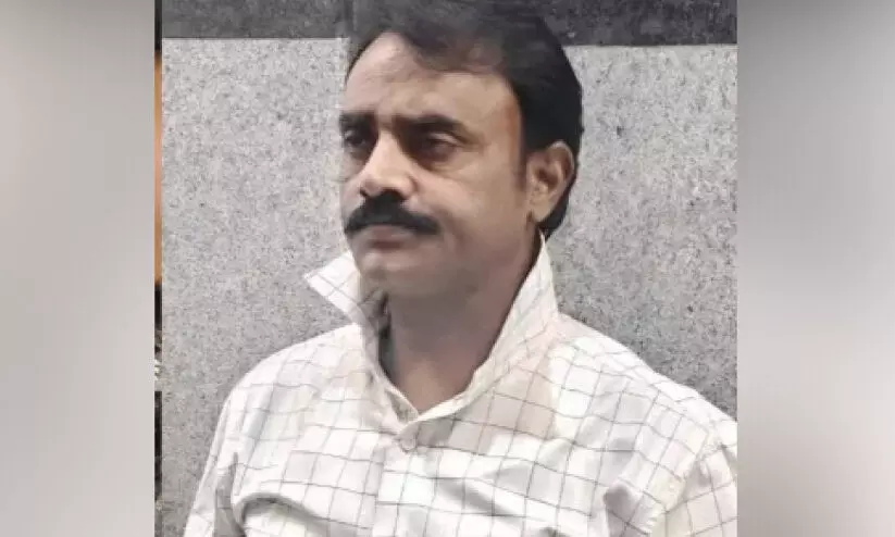 വി​മാ​ന യാ​ത്ര​ക്കാ​ര​നി​ൽ​നി​ന്ന് ഹൈ​ഡ്രോ​പോ​ണി​ക് ക​ഞ്ചാ​വ് പി​ടി​കൂ​ടി ഉദ്യോഗസ്ഥർ