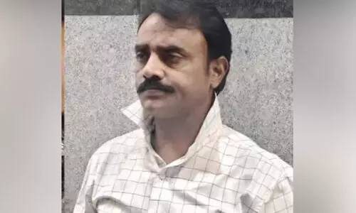 വി​മാ​ന യാ​ത്ര​ക്കാ​ര​നി​ൽ​നി​ന്ന് ഹൈ​ഡ്രോ​പോ​ണി​ക് ക​ഞ്ചാ​വ് പി​ടി​കൂ​ടി ഉദ്യോഗസ്ഥർ