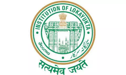 ആ​ർ.​ടി.​ഒ​യു​ടെ വീ​ട്ടി​ൽ ലോ​കാ​യു​ക്ത റെ​യ്ഡ്