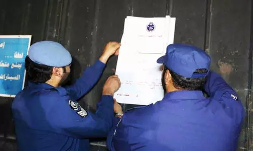 ശുവൈ​ഖ് ഇ​ൻ​ഡ​സ്ട്രി​യ​ൽ ഏ​രി​യ​യി​ൽ ഫ​യ​ർഫോ​ഴ്‌​സ് പ​രി​ശോ​ധ​ന 33 ക​ട​ക​ൾ​ക്ക് മു​ന്ന​റി​യി​പ്പ്