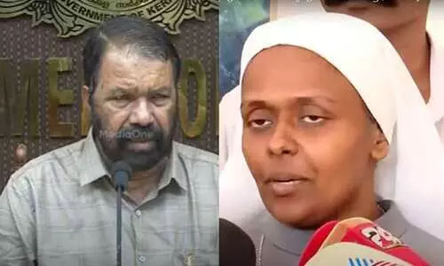 റീത്താസ് സ്കൂളിലെ ശിരോവസ്ത്ര നിരോധനം: മലക്കംമറിഞ്ഞ് വിദ്യാഭ്യാസ മന്ത്രി; ‘കുട്ടി ശിരോവസ്ത്രം ധരിക്കുന്നില്ലെന്ന് തീരുമാനിച്ച സ്ഥിതിക്ക് പ്രശ്നം അവസാനിച്ചു’
