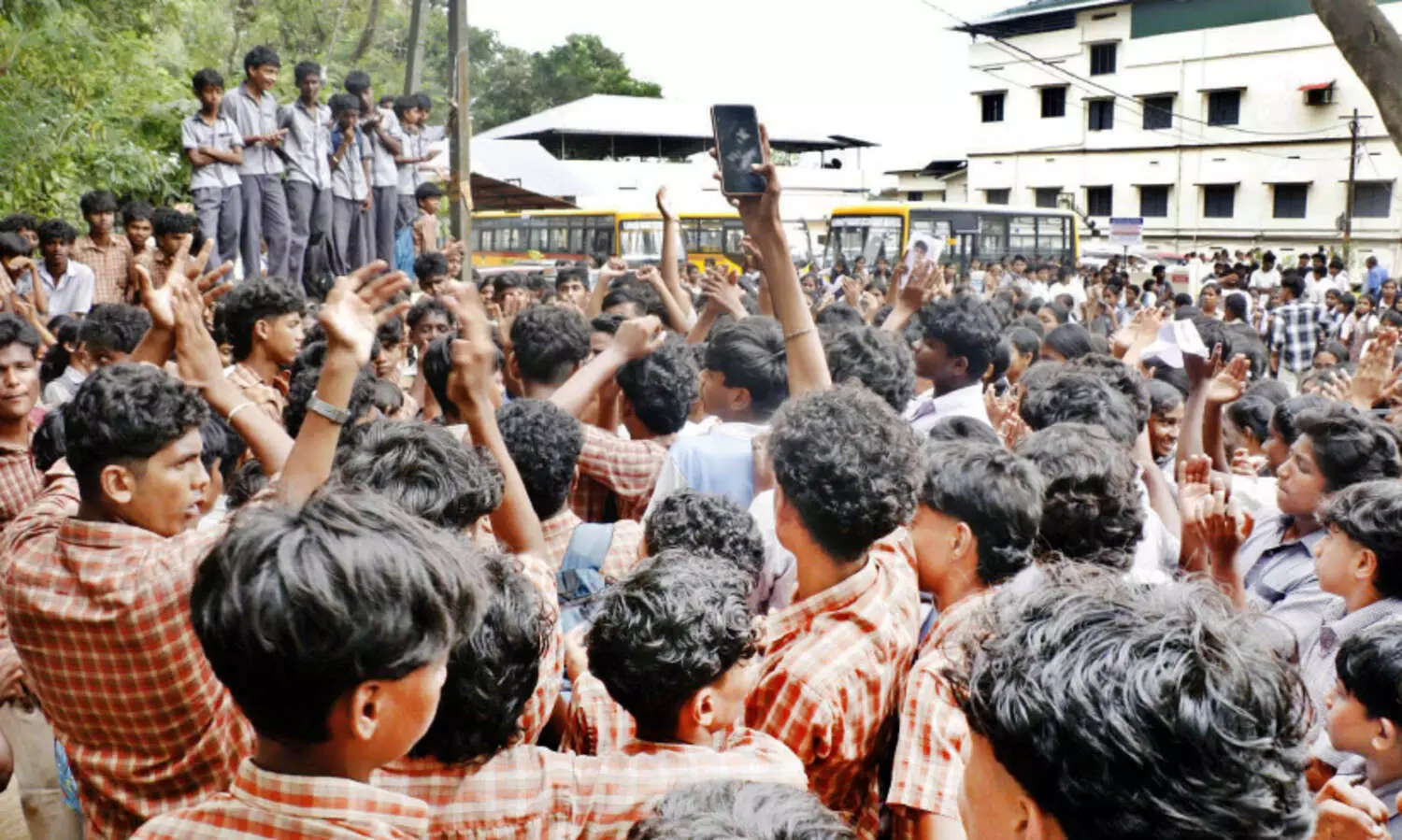 parted,Arjun,said,last,പാലക്കാട്, വിദ്യാർഥികൾ