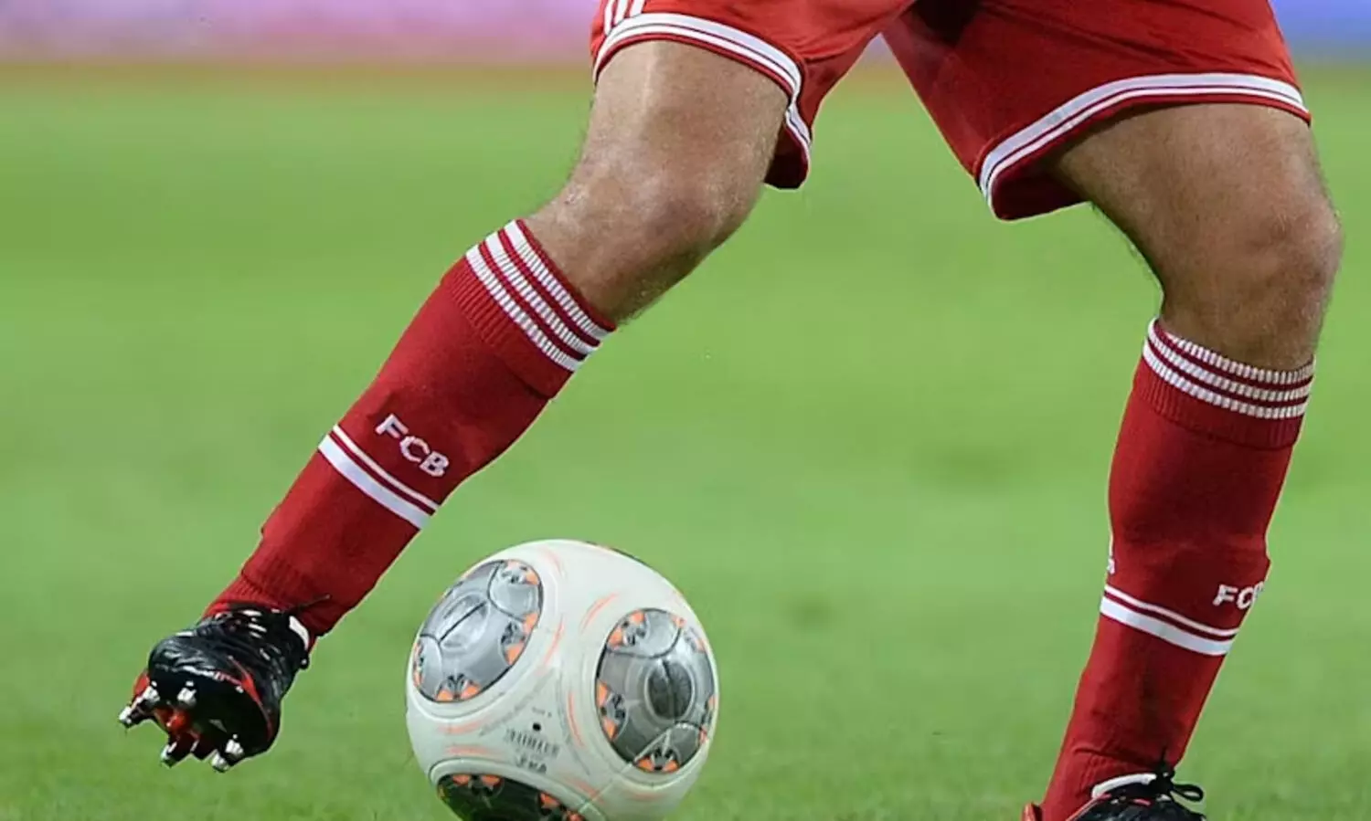 സീനിയര്‍ ഫുട്‌ബാള്‍: മലപ്പുറത്തെ കീഴടക്കി തൃശൂര്‍ സെമിയിൽ